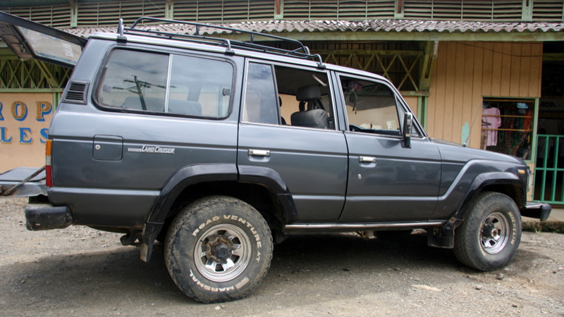 Illustration for article titled The Jalopnik Guide To Driving In Colombia